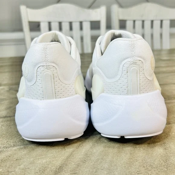 Lululemon Men’s All White Beyondfeel Running Shoes Size 10.5 - Picture 6 of 7